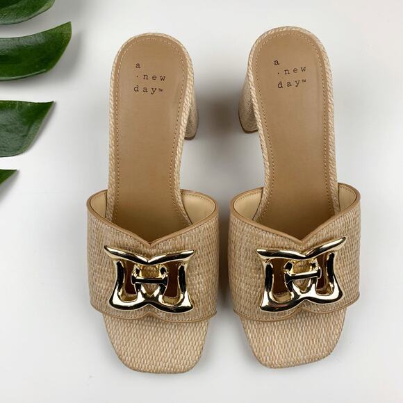 A New Day Arden Sandals Tan Raffia Ornamented Block Heels Women's 6.5 - Picture 2 of 10